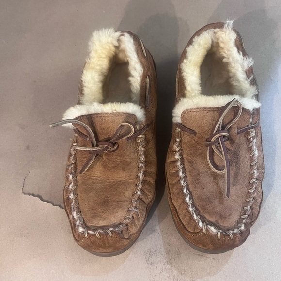 L.L Bean Women's Wicked Good Camp Moccasins Brown Suede Shearling Fur US 8 M - Picture 1 of 10